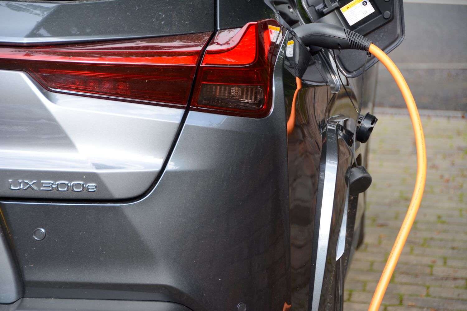 Lexus UX 300e 2023
