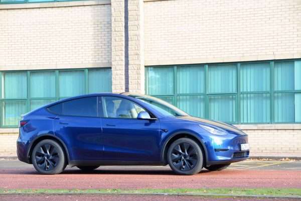 Tesla Model Y Long Range Rear-Wheel Drive