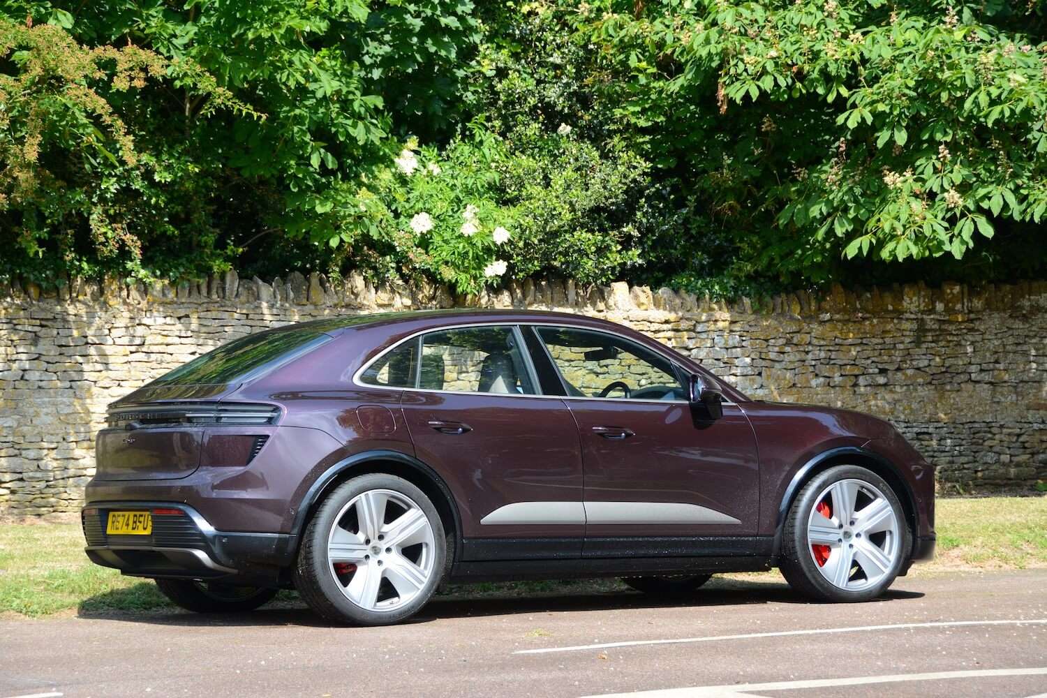 Porsche Macan Turbo Electric