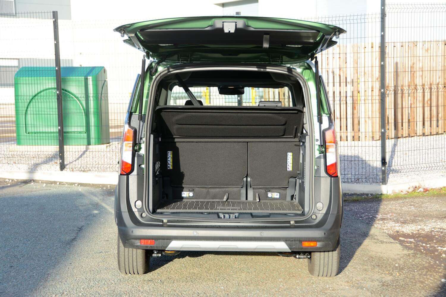 Ford Tourneo E Courier